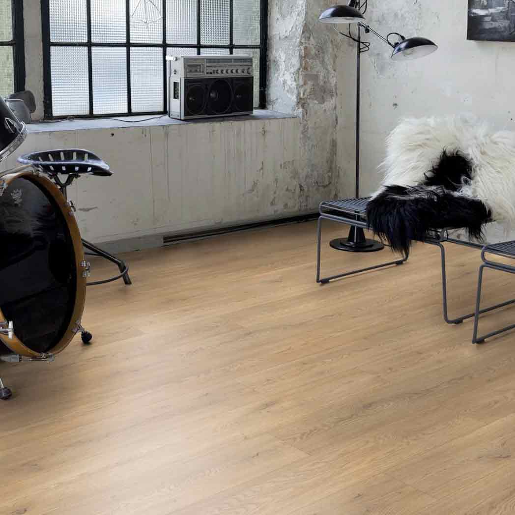 Engineered Floors PureGrain Renew Laminate Transform D100 Whispergrain 9902 room