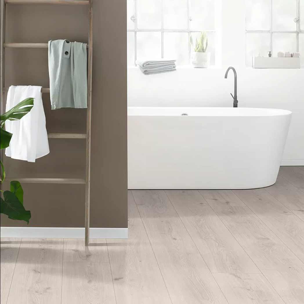 Hallmark Floors Laminate Crescendo Ballad Oak CRE968BALO room