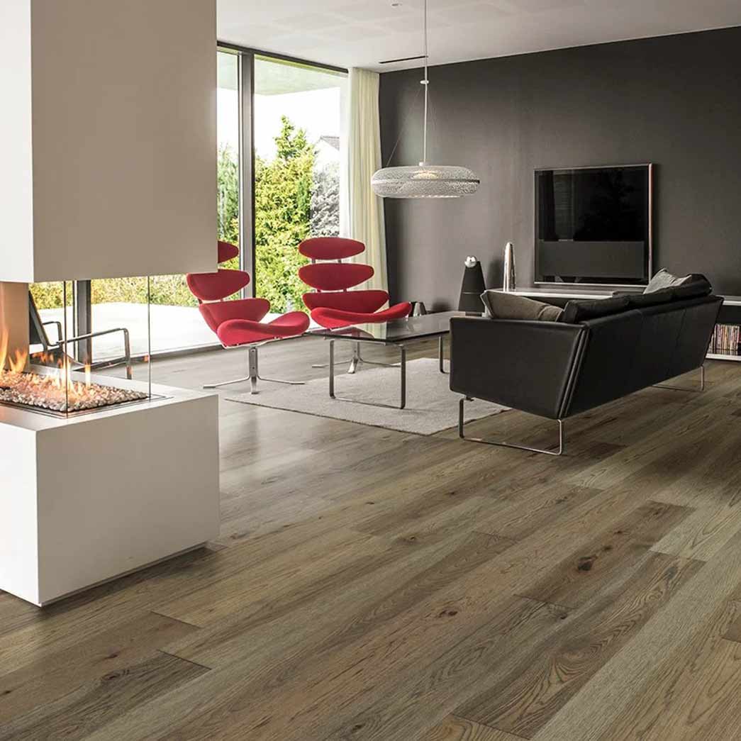 Hallmark Floors Ventura Hampton Hickory VE75HAMH room