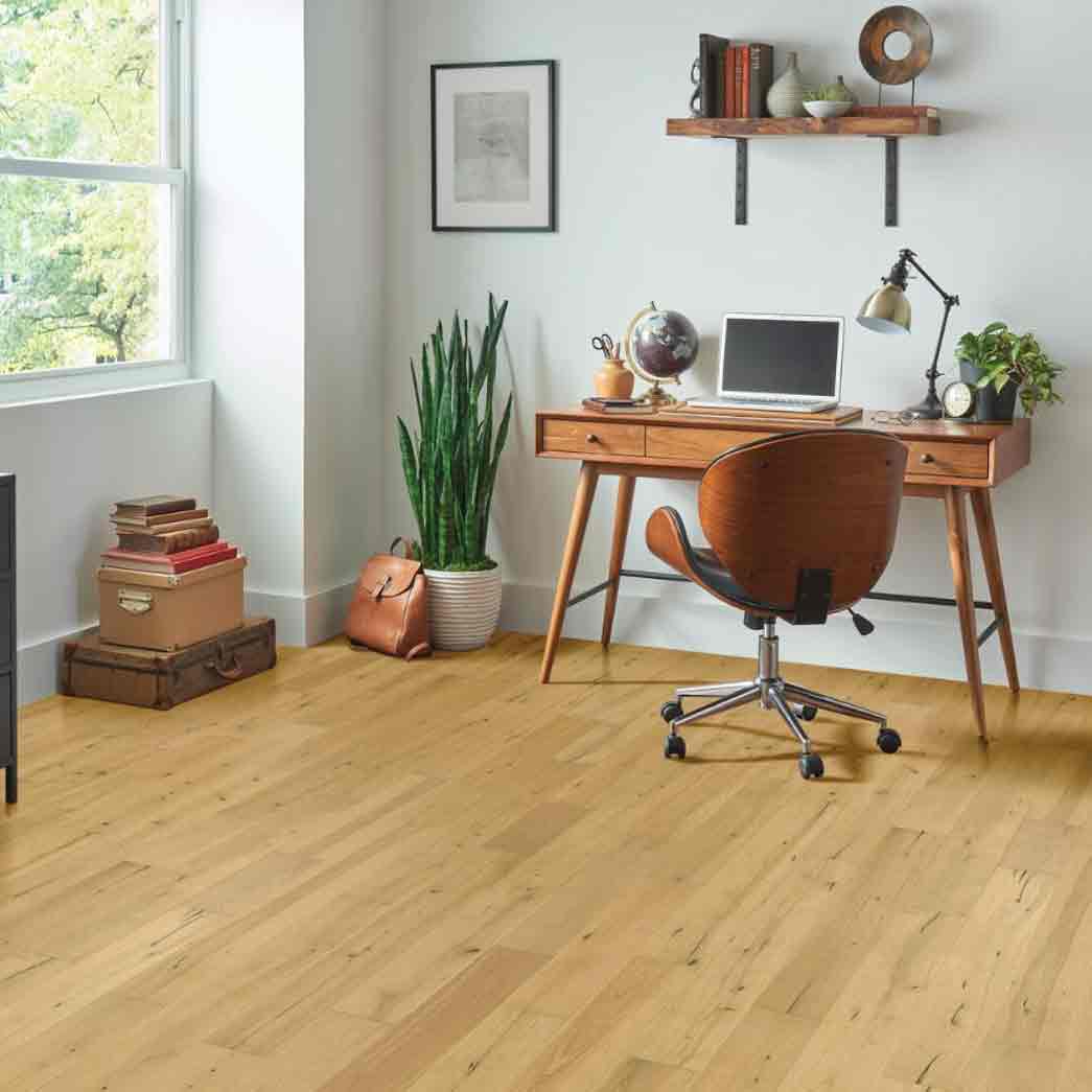 Hartco Engineered Hardwood Timberbrushed Bronze Streaming Sunlight HAREKTB53L02W room
