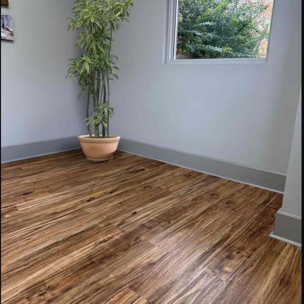 Landmark Interiors Luxury Vinyl Plank Hilltop Essential Timber Lodge BR4-15TG-20 room