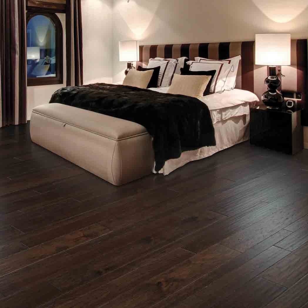 Mohawk Engineered Hardwood Weathered Portrait WEK33 Espresso Hickory 96 room
