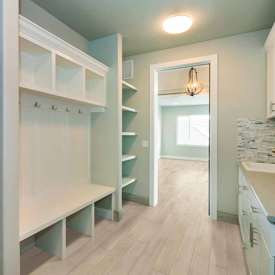 Shaw SPC LVP Starting Line 3060V Natural Tone 02100 room