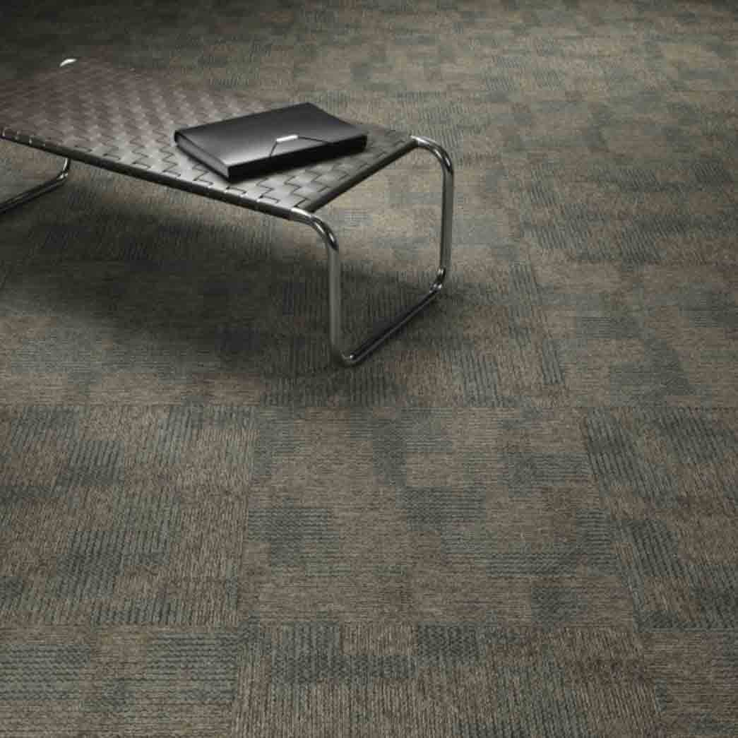 Engineered-Floors-Pentz-REVOLUTION-7044T_1818-Uprising-room scene 1