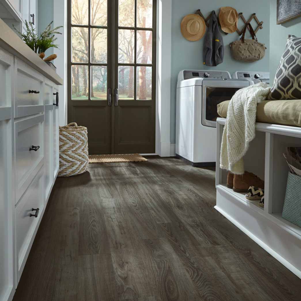 Mannington-Adura-Max-Plank-Sausalito-Bridgeway-MAX073-(Room-Scene)