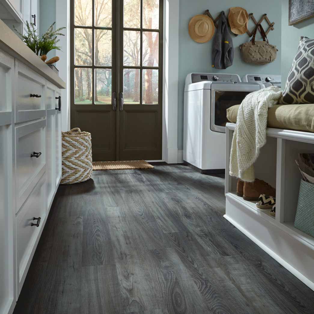 Mannington-Adura-Max-Plank-Sausalito-Waterfront-MAX072-(Room-Scene)