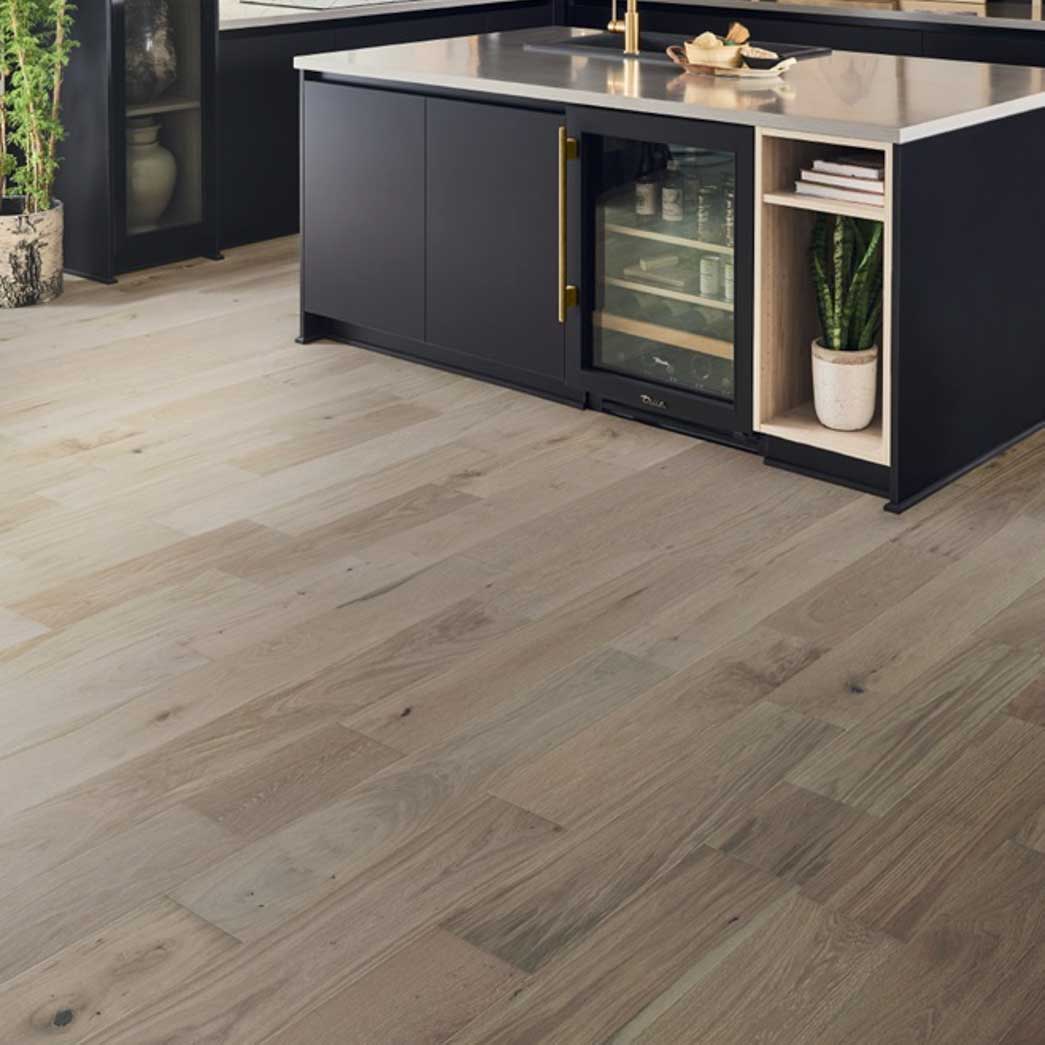 Mannington-Hardwood-Park-City-Alpine-HPLV07APN1-(Room-Scene)