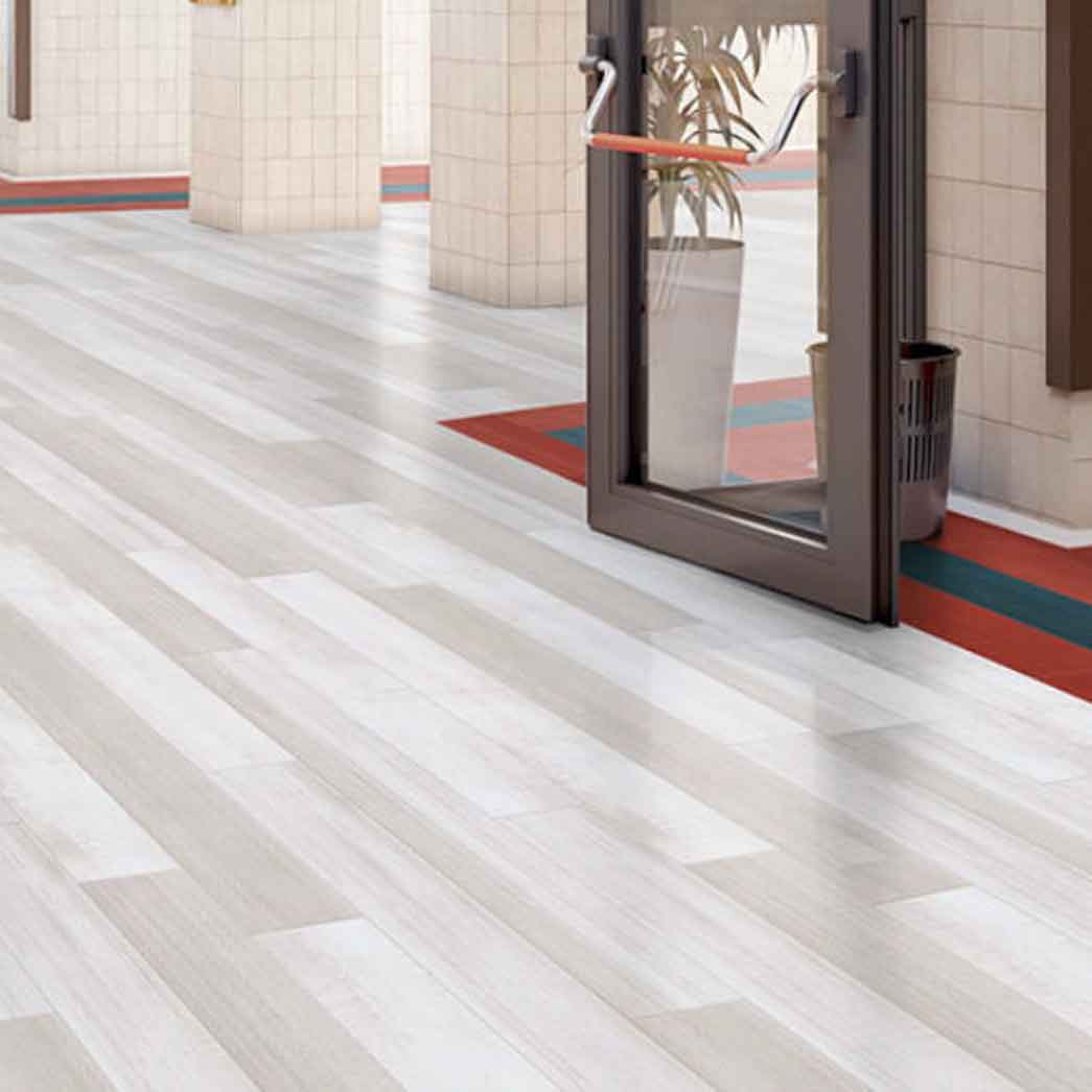 I Want to Get a Rug for My LVT Flooring, Are There Any I Need to Avoid? -  Metroflor
